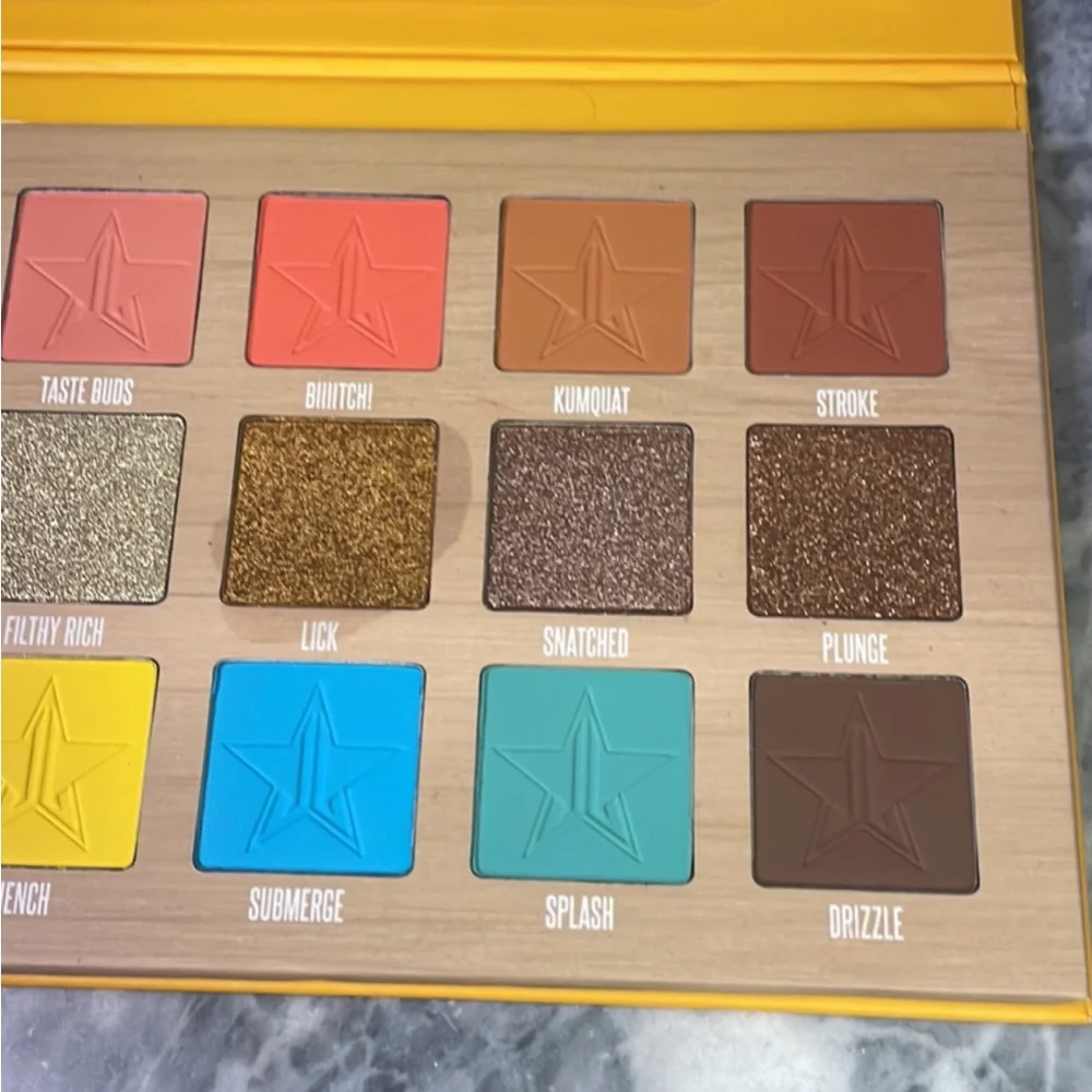 New‎ Jeffree Star Thirsty Eyeshadow Palette